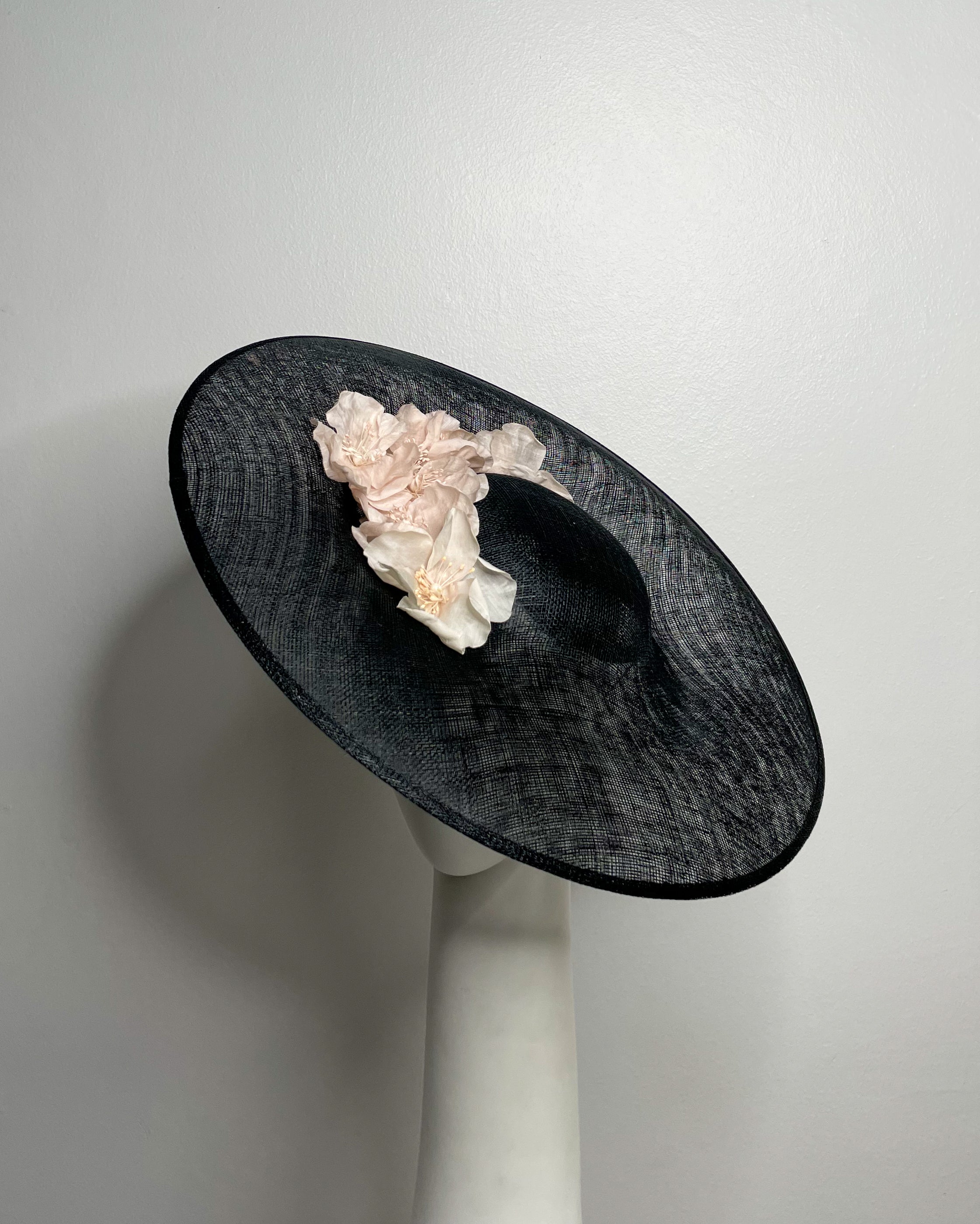 POPPY BLUSH Black curved disc with handmade silk poppies